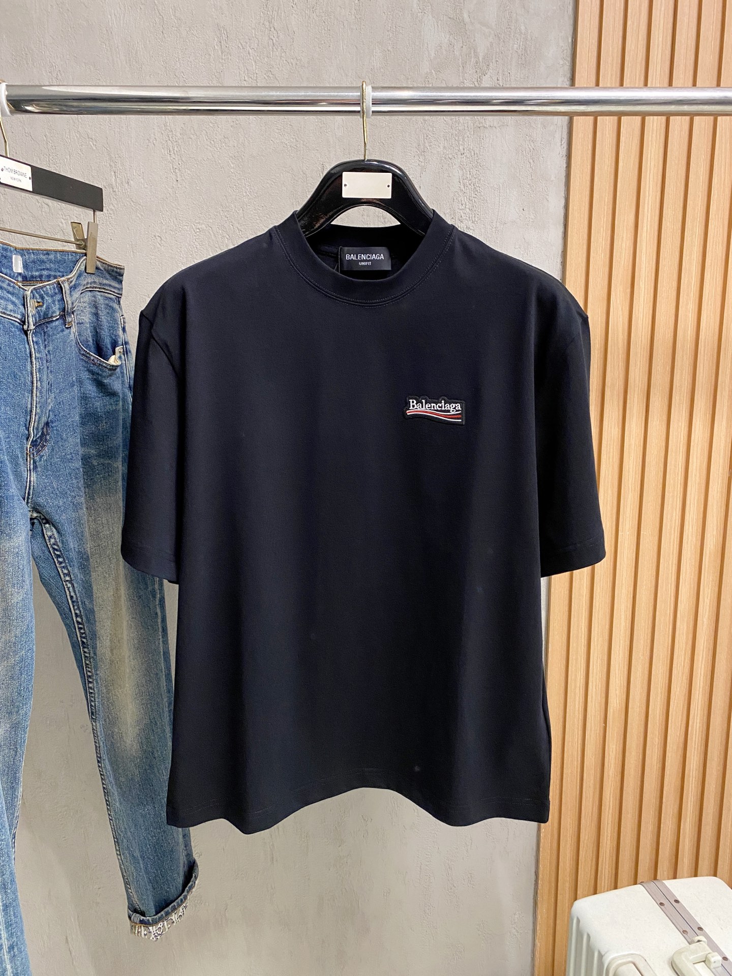 short sleeves